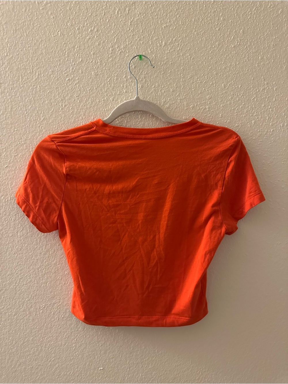 Nike Women’s Bright Orange Cropped Tee - Picture 3 of 3